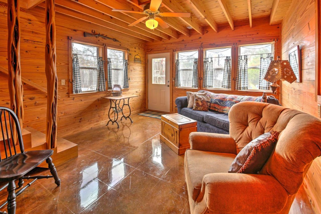 Вилла Ark Bunkhouse Fredericksburg Hideaway With Hot Tub Экстерьер фото