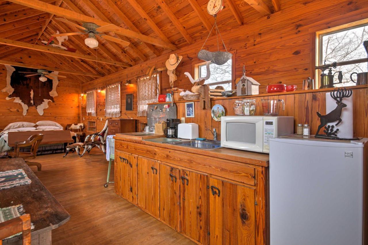 Вилла Ark Bunkhouse Fredericksburg Hideaway With Hot Tub Экстерьер фото
